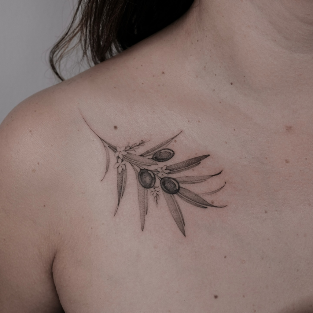 fine line tattoos stockholm beehive studio sianastia.tattoo